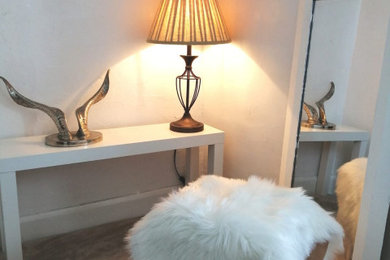 This is an example of a modern bedroom in Devon.