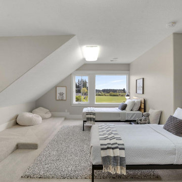 Gorgeous Traditional Farm Home at Hillsboro