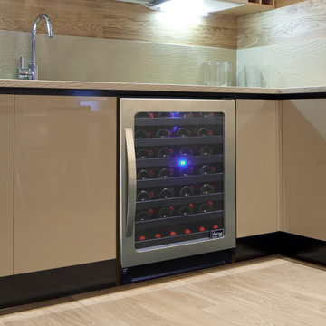 50 Bottle Seamless Wine Cooler