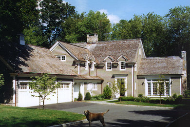 Elegant exterior home photo in New York