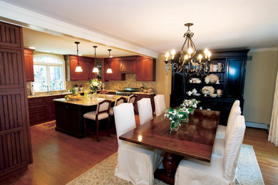 Dining room photo in Other