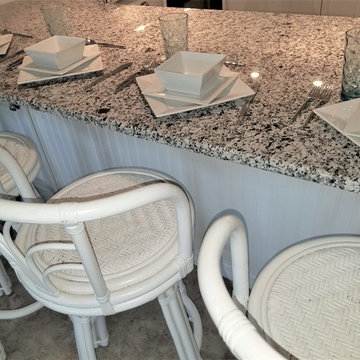 Beachside Pied A Terre Condo
