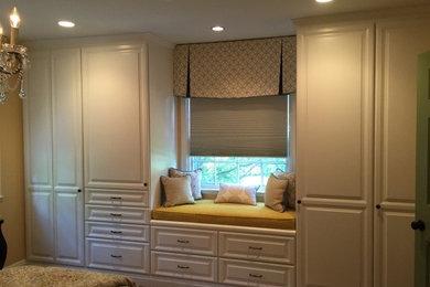 Bedroom - large traditional master medium tone wood floor and brown floor bedroom idea in Baltimore with beige walls and no fireplace