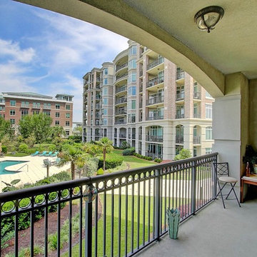 222 S Plaza Court