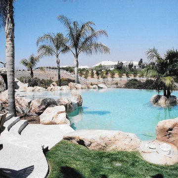 Swimming Pools with Water Features