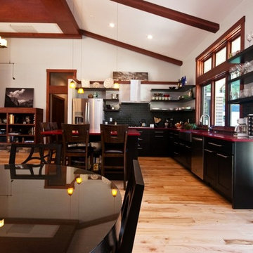 New Modern Home in Des Peres