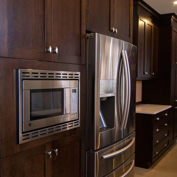 Chocolate and Vanilla Shaker Kitchen