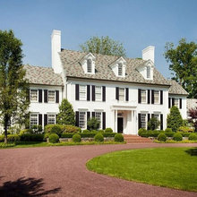 Woodchuck - Front Yard/Entrance