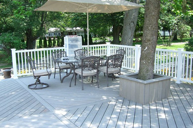 Example of a transitional home design design in New York