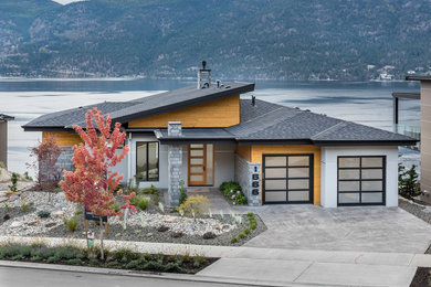 Inspiration for a contemporary exterior home remodel in Orange County