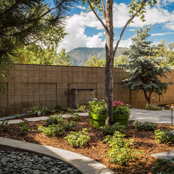 Downtown Courtyard Boulder CO 01