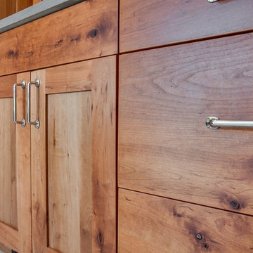 Hurst Landing Custom Cabinets- Rock Island WA, Bollinger Custom Home Builders