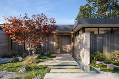Example of a large minimalist exterior home design in San Francisco
