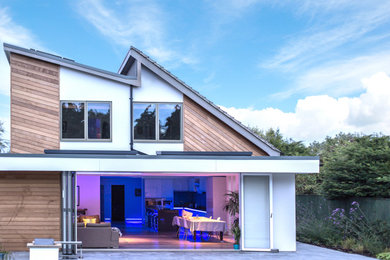 Design ideas for a medium sized modern home in Buckinghamshire.