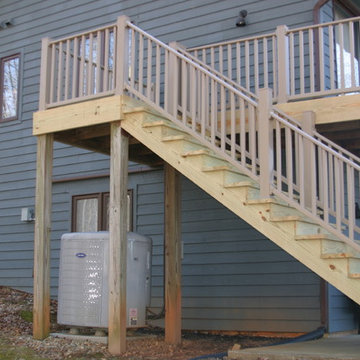 Pressure Treated Deck with Vinyl Handrails