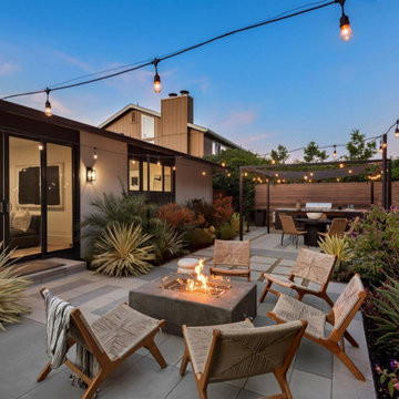 Contemporary Luxe Backyard