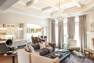 Example of a transitional home design design in Phoenix