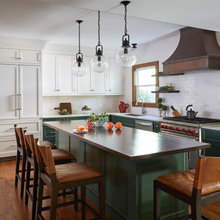 villa kitchen set up