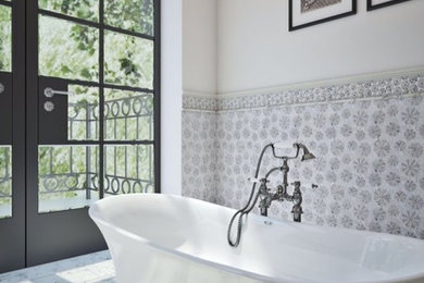 Bathroom - bathroom idea in Los Angeles