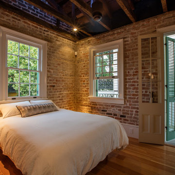 704 Marigny