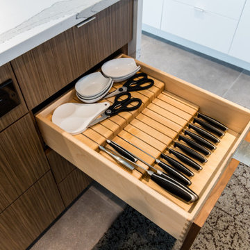 Renowned Cabinetry Knife Organizer