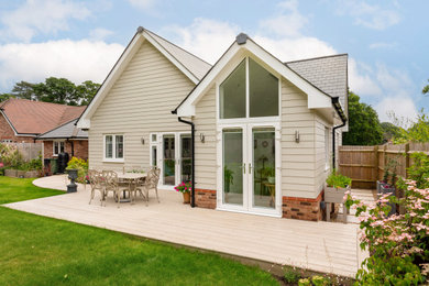 Design ideas for a contemporary house exterior in Hampshire.