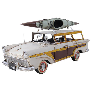 FORDS WOODY-LOOK COUNTRY SQUIRE W/ KAYAK Collectible Metal scale model Car
