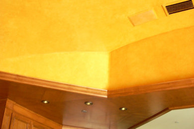 Inspiration for a contemporary home design remodel in Los Angeles