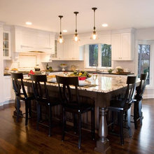 Island with seating on 2sides