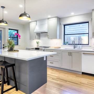 Crisp & Clean Northeast Seattle Kitchen + Bump Out