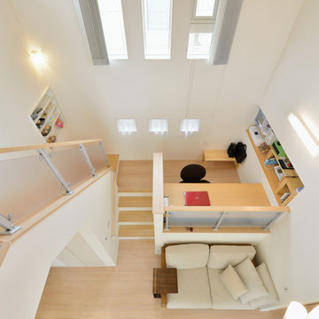 明るいスキップフロアのある家