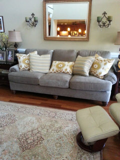 Mismatched ottoman and chair outlet
