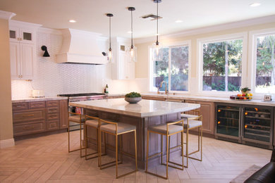 This is an example of a modern kitchen in Sacramento.