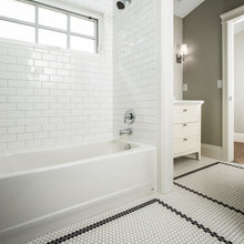 Santa Monica hall bathroom