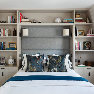 Gorgeous bedroom with Modern carpentry