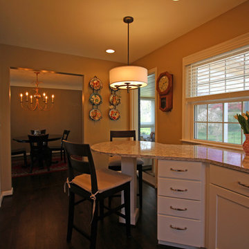 Compact Contemporary Kitchen - Grosse Pointe Woods, MI