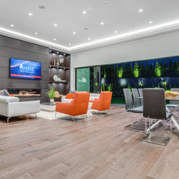 910 LEOVISTA - Products