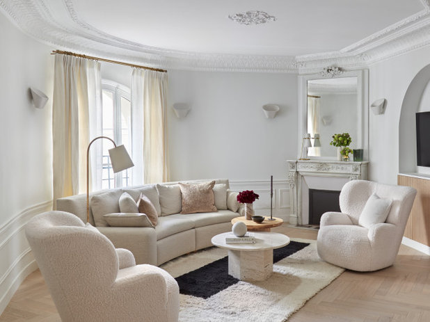 Contemporain Salon by Lichelle Silvestry Interiors