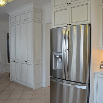 Winterport Glazed Kitchen