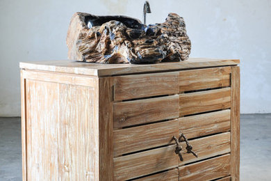 minimalis / VANITY + Petrified wood sink