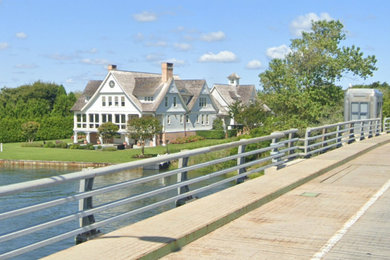 Example of a classic home design design in New York