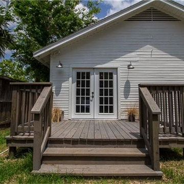 Bungalow For Sale in Heights Houston, TX
