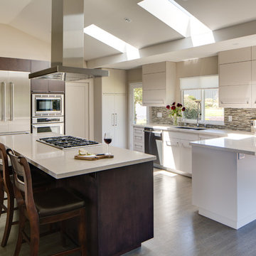 Oakmont Contemporary Kitchen