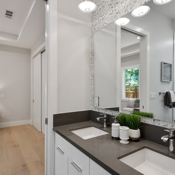 Kid's bathroom