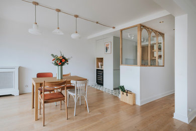 Aménagement d'une salle à manger scandinave.