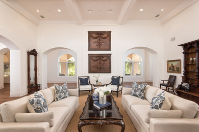 Example of a mountain style living room design in San Diego