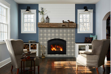 Example of a classic living room design in Other