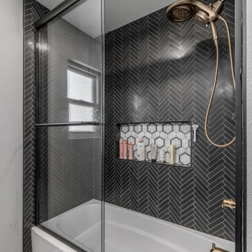 Shellie & Mark's Guest Bathroom Renovation