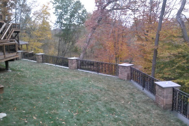 Photo of a traditional backyard landscaping in Philadelphia.
