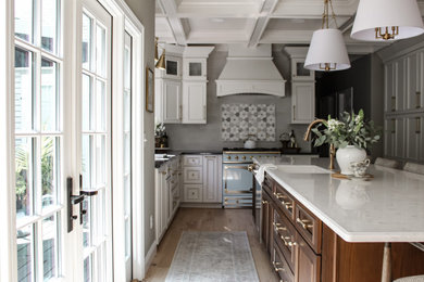 Kitchen - traditional kitchen idea